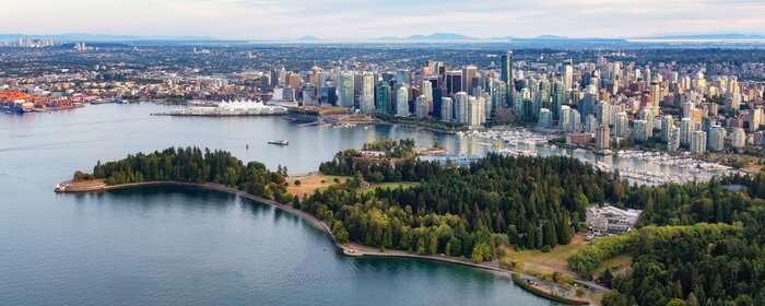 Le port de Vancouver et le centre-ville vus d’en haut