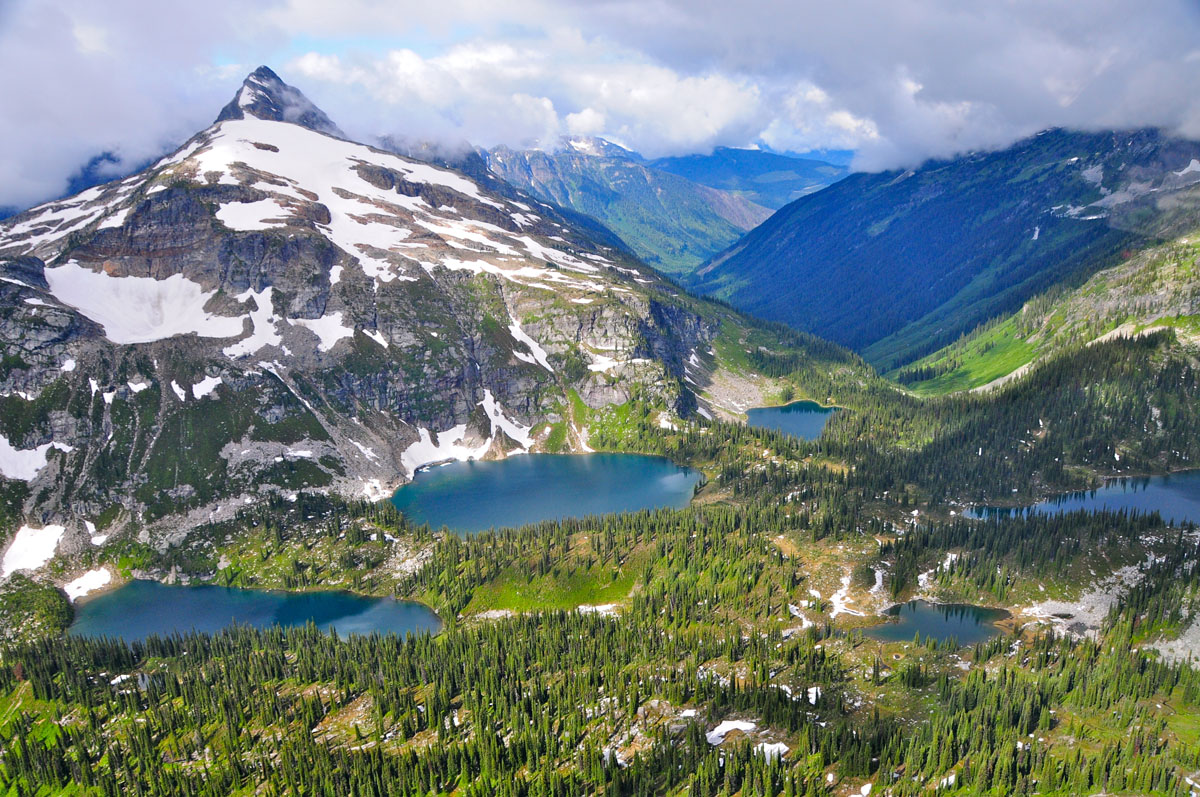 Les montagnes du secteur de Revelstoke et du parc national des Glaciers